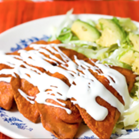 Disfrutar unas Enchiladas Potosinas